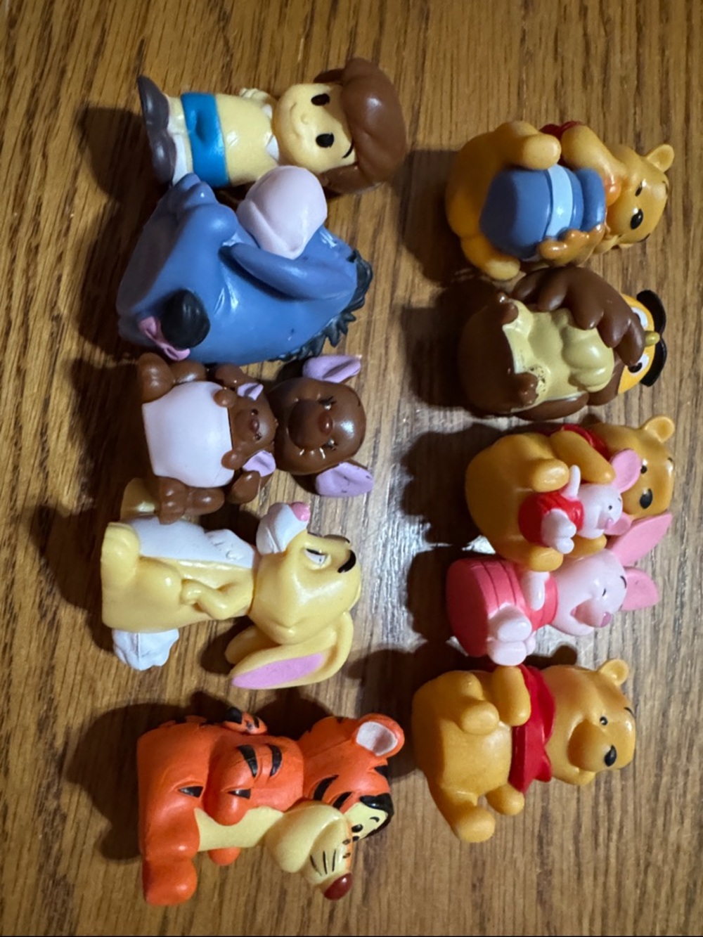 Disney Winnie the Pooh Mini Figurine Set - Assorted Colors set of 8